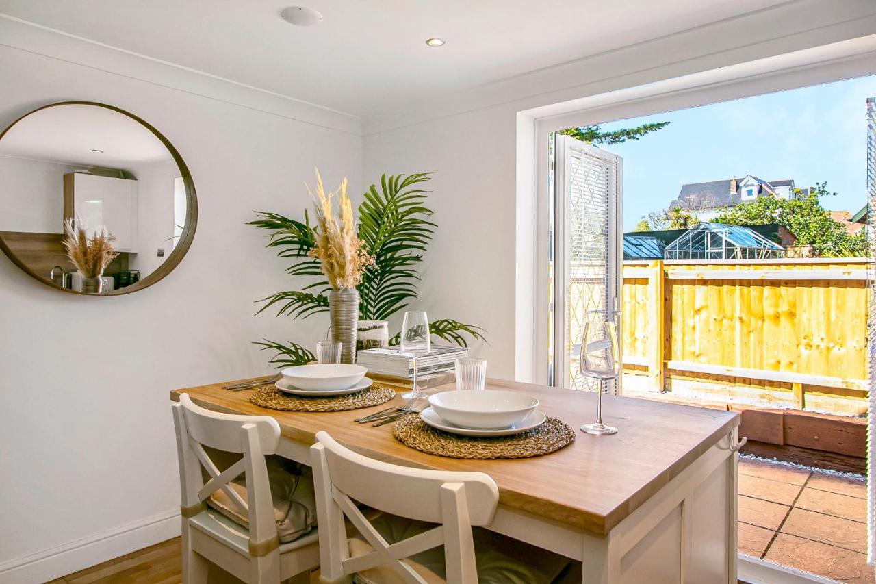 The Annex - Unparalleled Beach Front Luxury Accommodation - Private South West Facing Patio Area - Pet Friendly - Sky - Netflix - Super Fast Wi-Fi - Stones Throw To The Beach Bournemouth Buitenkant foto