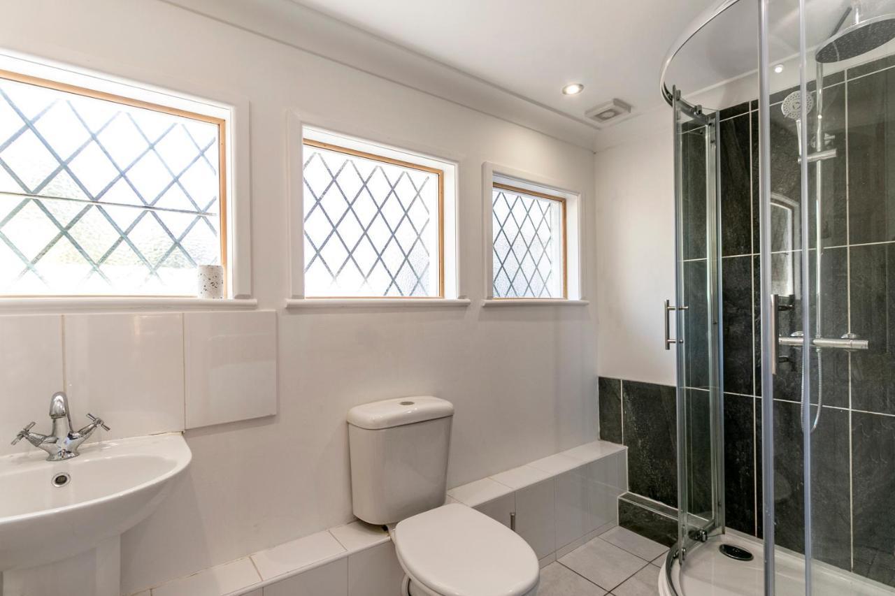 The Annex - Unparalleled Beach Front Luxury Accommodation - Private South West Facing Patio Area - Pet Friendly - Sky - Netflix - Super Fast Wi-Fi - Stones Throw To The Beach Bournemouth Buitenkant foto